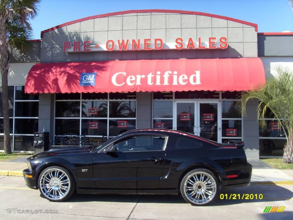 2005 Mustang GT Premium Coupe - Black / Dark Charcoal photo #1