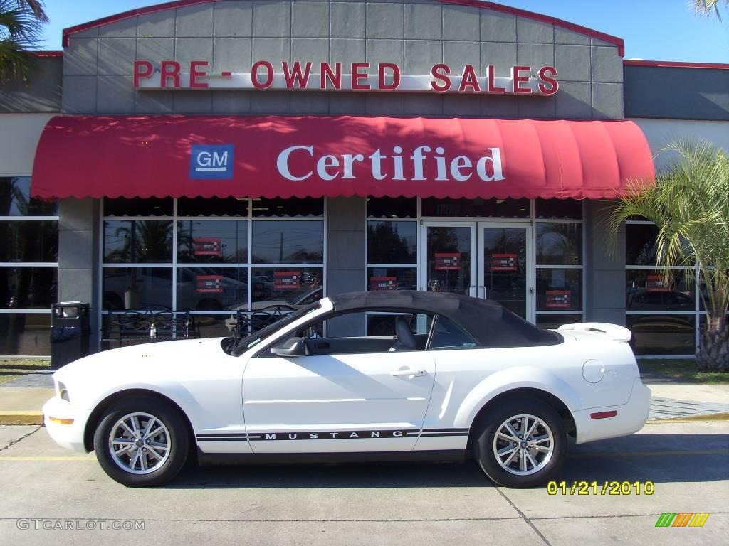 2005 Mustang V6 Premium Convertible - Performance White / Light Graphite photo #1