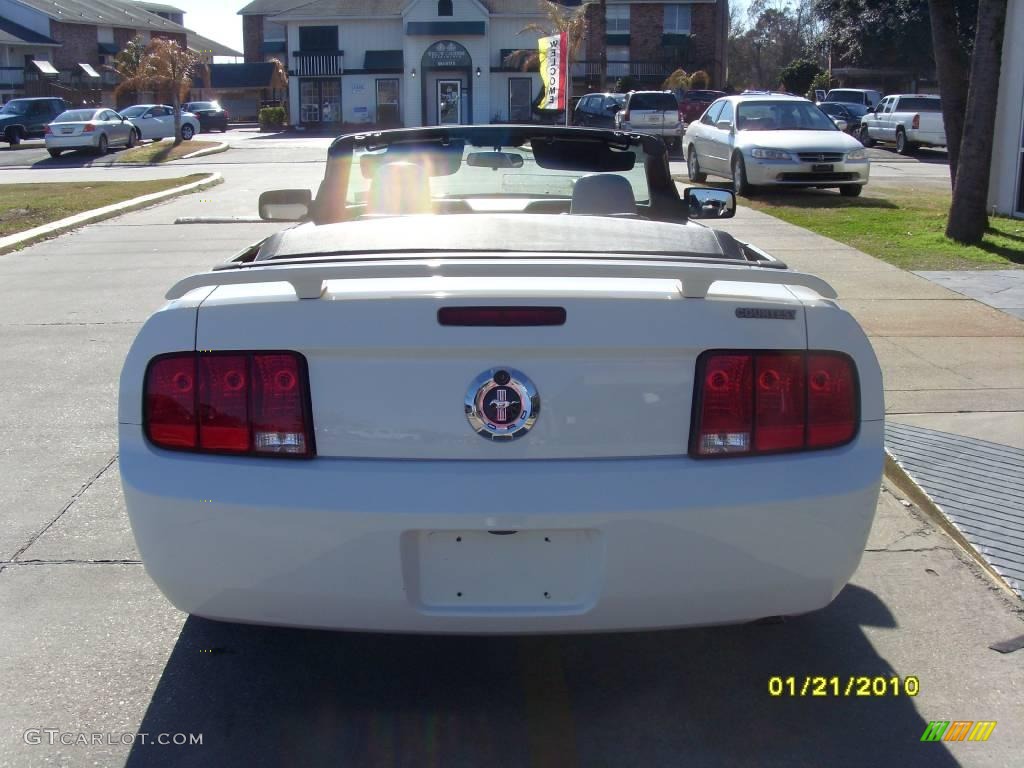 2005 Mustang V6 Premium Convertible - Performance White / Light Graphite photo #4