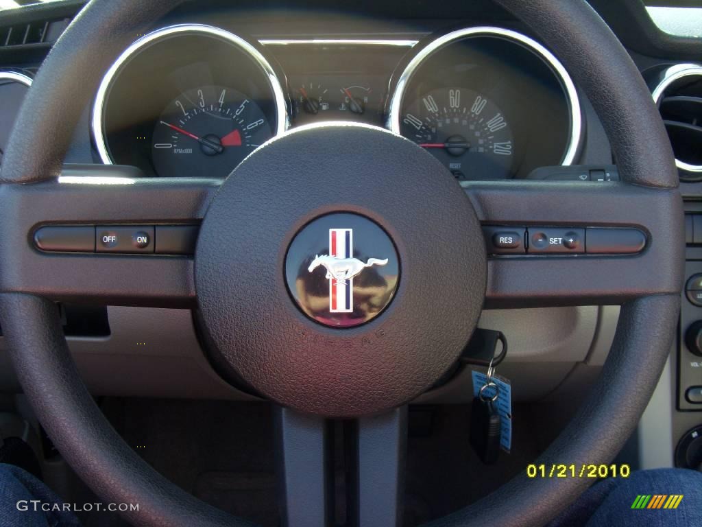 2005 Mustang V6 Premium Convertible - Performance White / Light Graphite photo #11