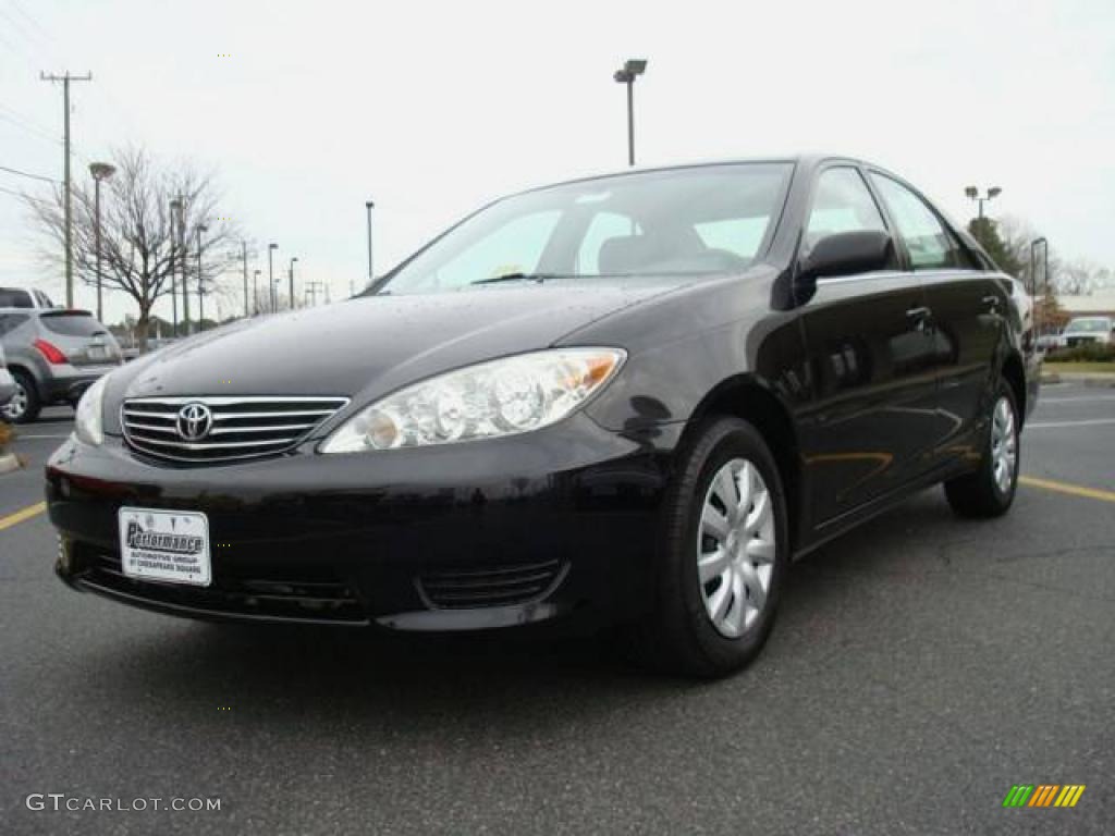 2006 Camry LE - Black / Taupe photo #1
