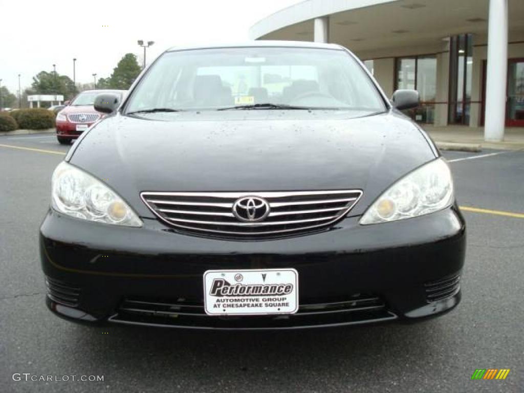 2006 Camry LE - Black / Taupe photo #9