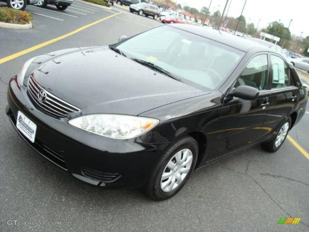 2006 Camry LE - Black / Taupe photo #10