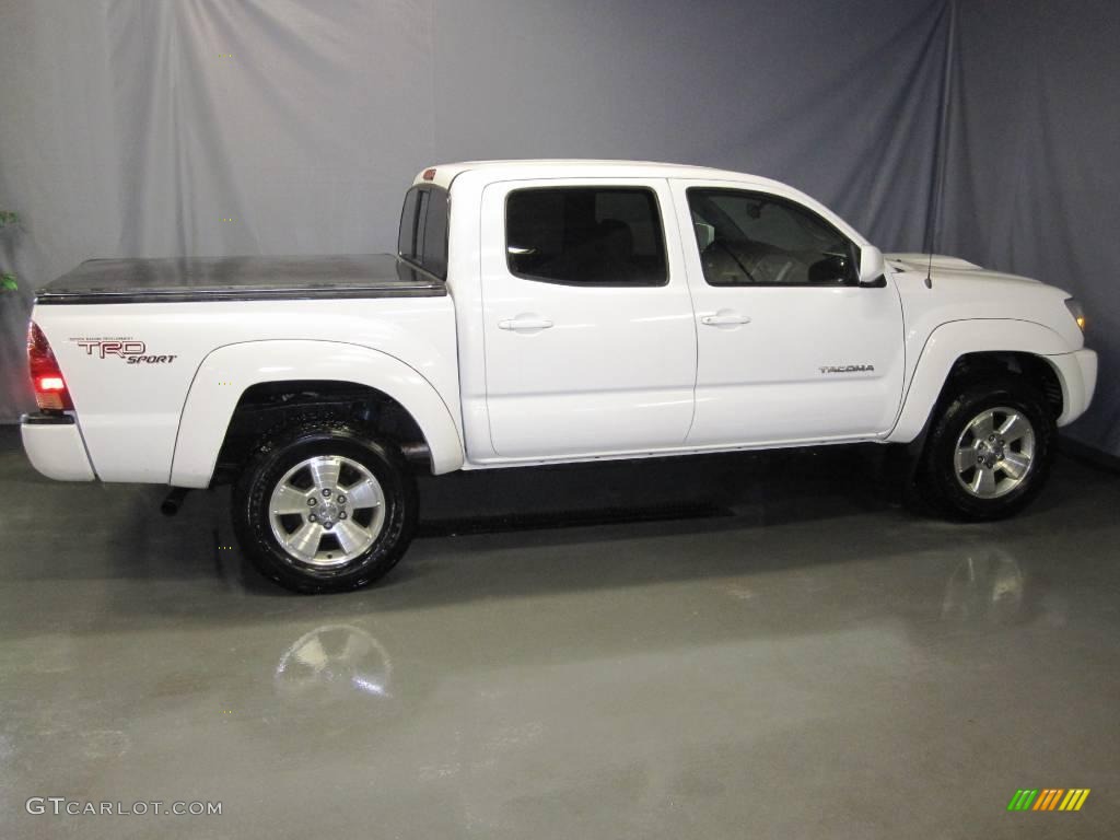 2005 Tacoma V6 TRD Sport Double Cab 4x4 - Super White / Graphite Gray photo #4