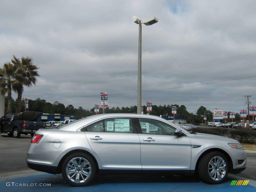 2010 Taurus Limited - Ingot Silver Metallic / Light Stone photo #2