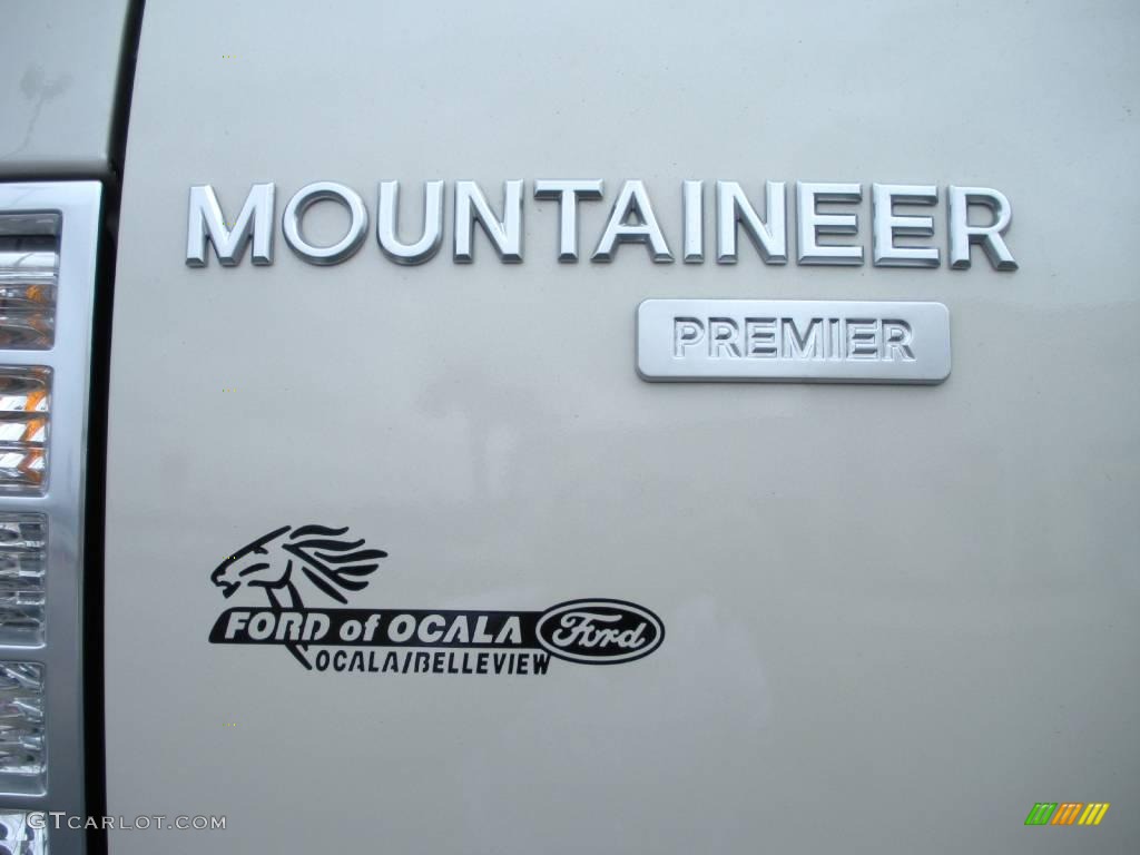 2006 Mountaineer Premier AWD - Cashmere Tri-Coat / Camel photo #9