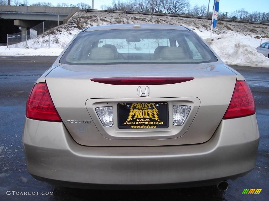 2006 Accord EX-L Sedan - Desert Mist Metallic / Ivory photo #4
