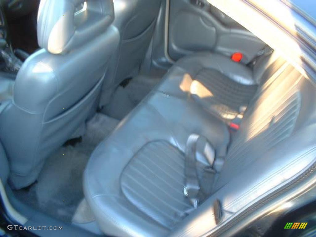 2004 Grand Am GT Sedan - Black / Dark Pewter photo #8
