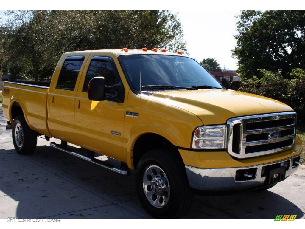 2005 F350 Super Duty FX4 Crew Cab 4x4 - Blazing Yellow / Black photo #8