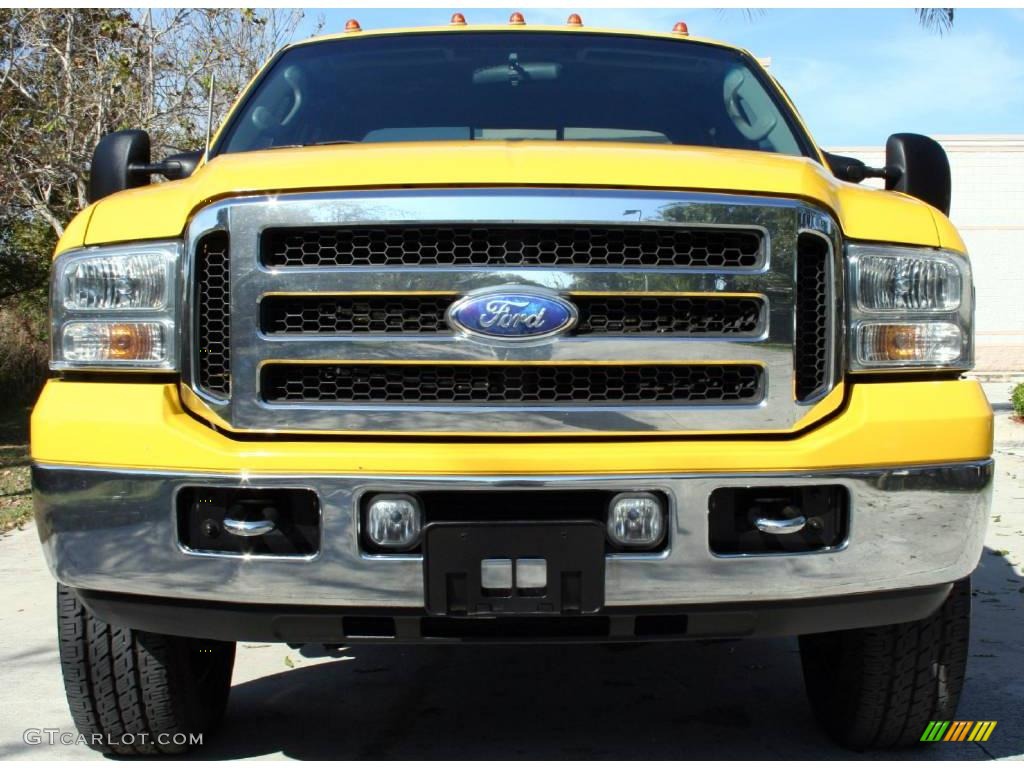 2005 F350 Super Duty FX4 Crew Cab 4x4 - Blazing Yellow / Black photo #9