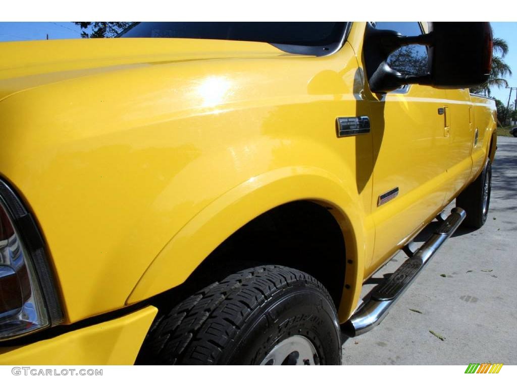 2005 F350 Super Duty FX4 Crew Cab 4x4 - Blazing Yellow / Black photo #11