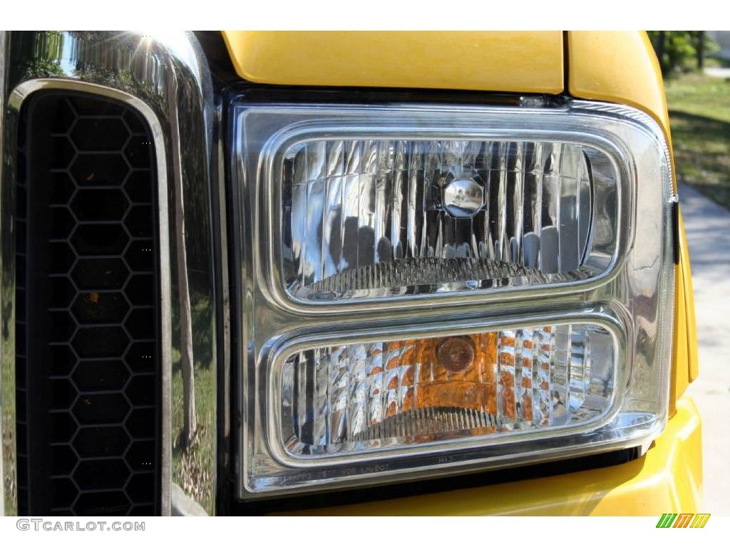 2005 F350 Super Duty FX4 Crew Cab 4x4 - Blazing Yellow / Black photo #24