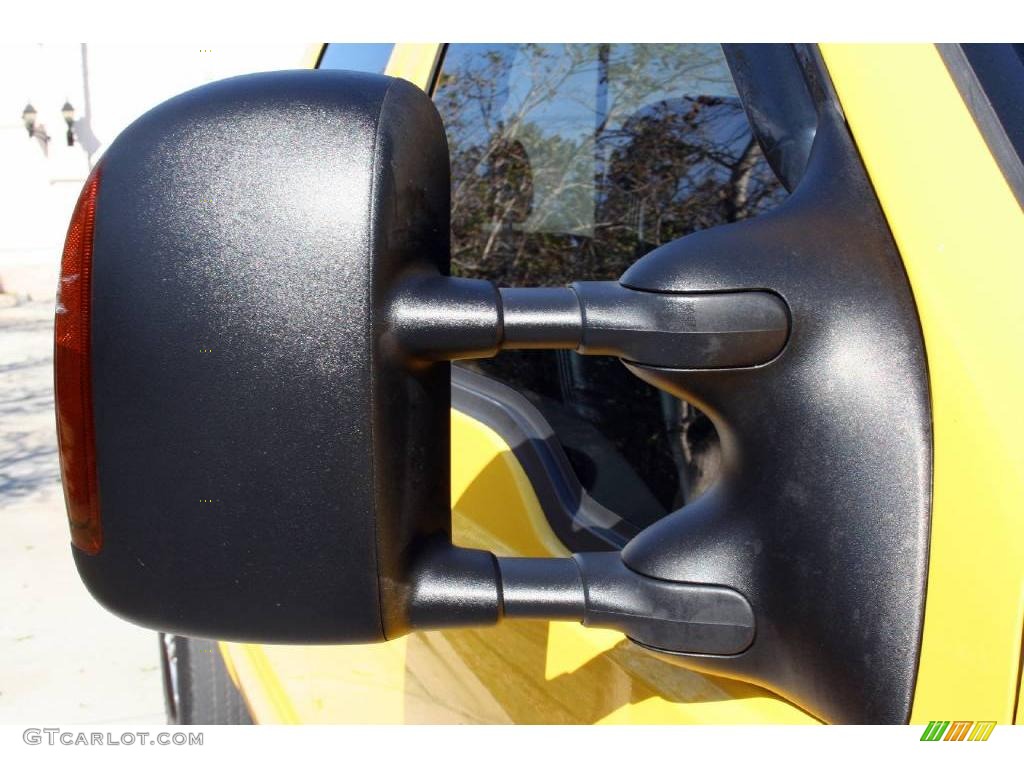 2005 F350 Super Duty FX4 Crew Cab 4x4 - Blazing Yellow / Black photo #27