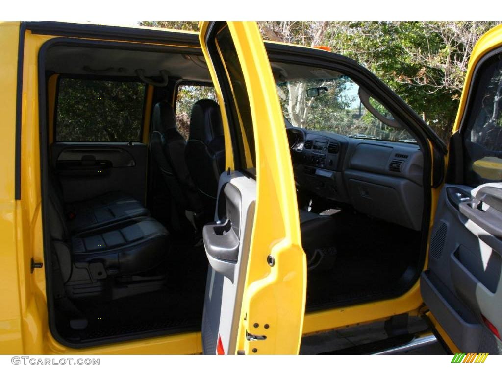 2005 F350 Super Duty FX4 Crew Cab 4x4 - Blazing Yellow / Black photo #32