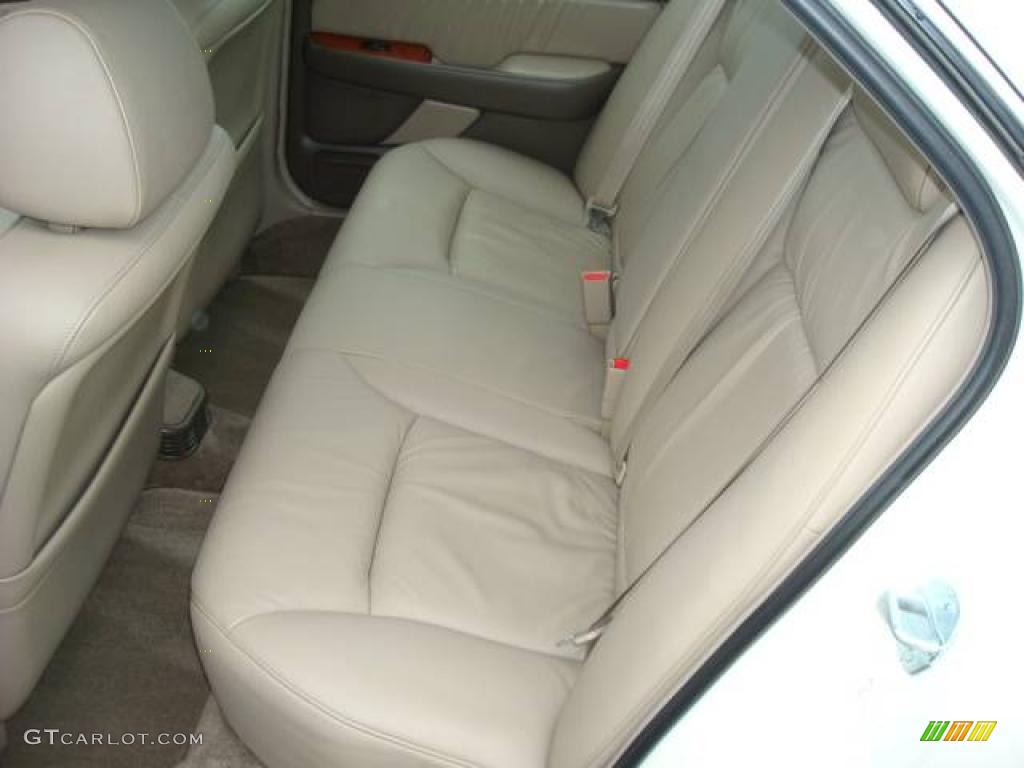 2003 RL 3.5 Sedan - Premium White Pearl / Parchment photo #11