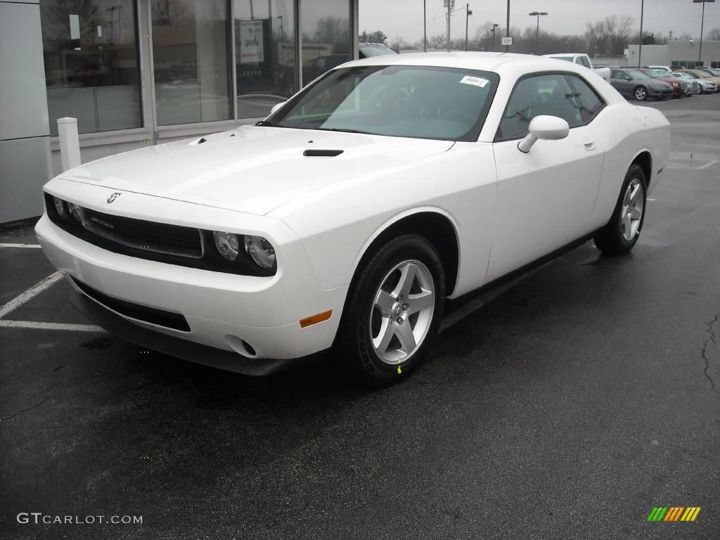 2010 Challenger SE - Stone White / Dark Slate Gray photo #1