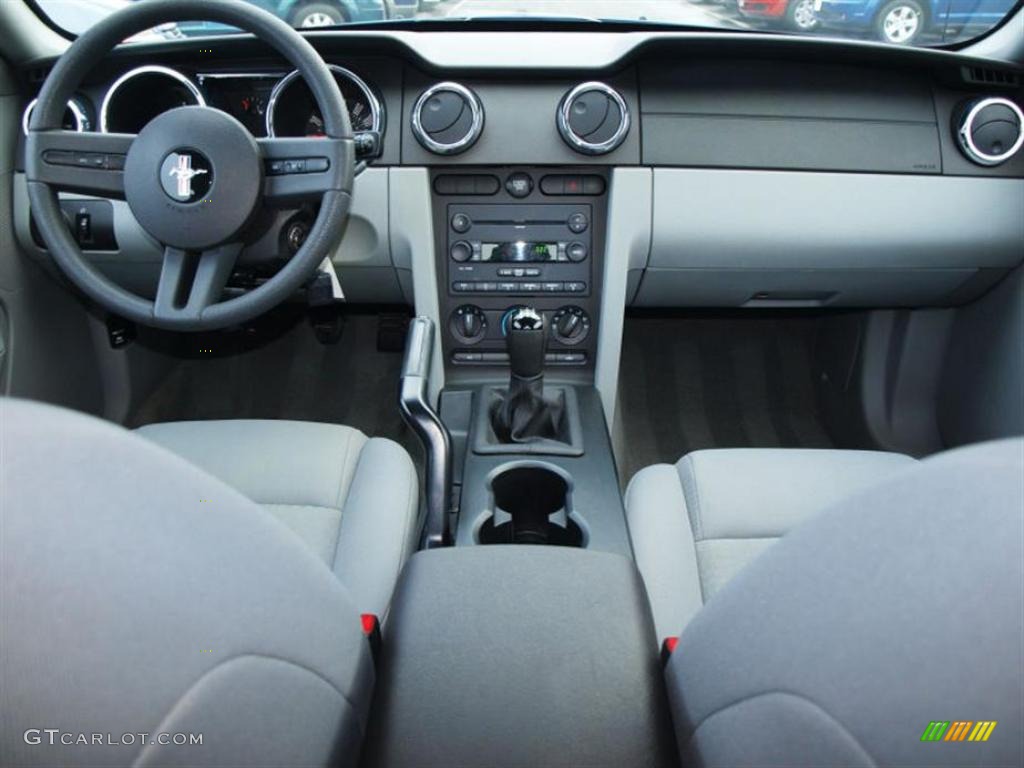2007 Mustang V6 Deluxe Coupe - Vista Blue Metallic / Light Graphite photo #10