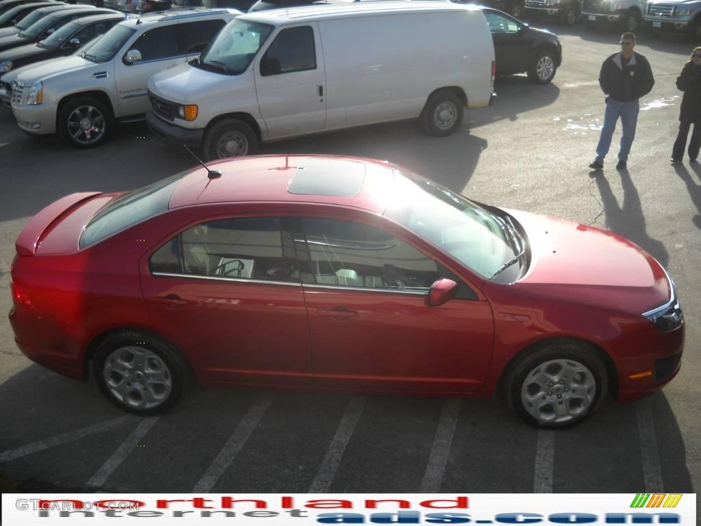 2010 Fusion SE V6 - Sangria Red Metallic / Charcoal Black photo #5