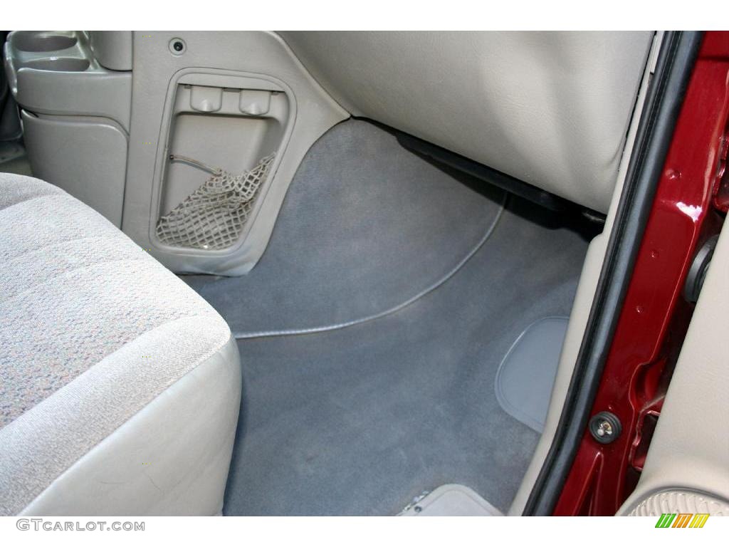 2005 Astro Passenger Van - Dark Carmine Red Metallic / Medium Gray photo #34