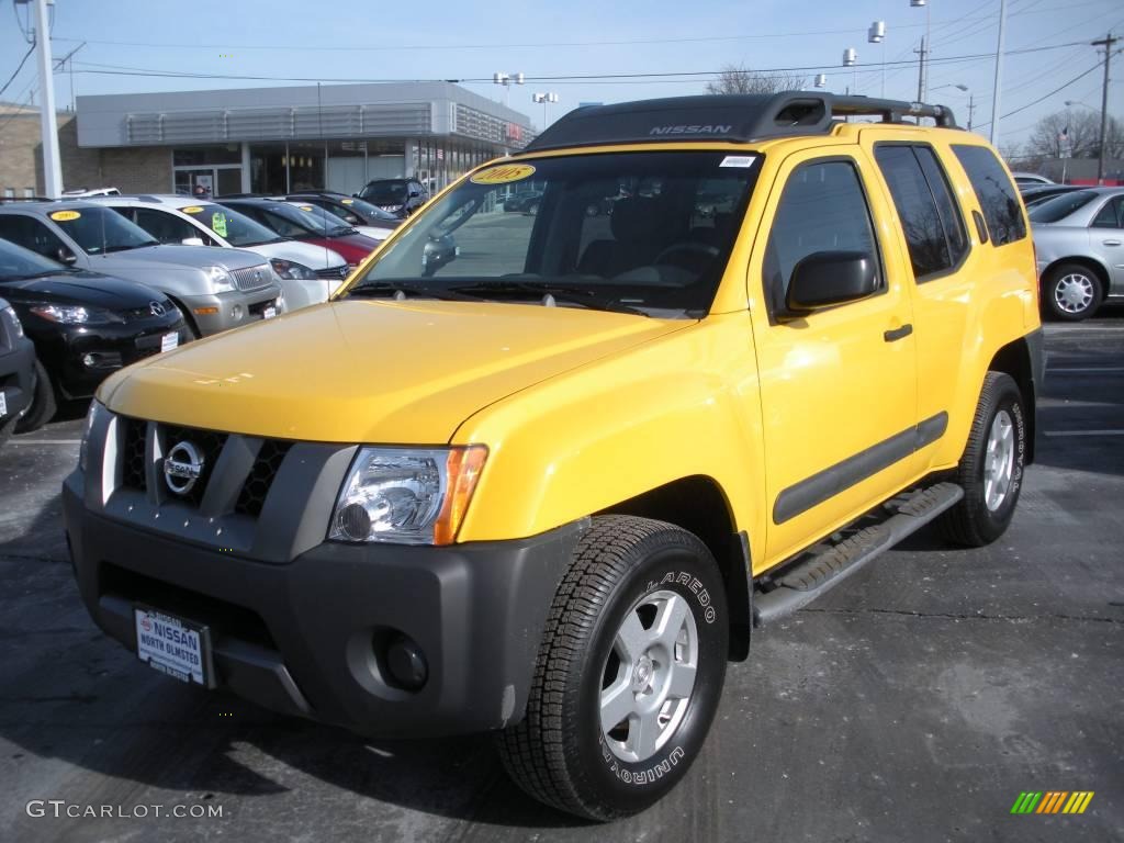 2005 Xterra S 4x4 - Solar Yellow / Steel/Graphite photo #1