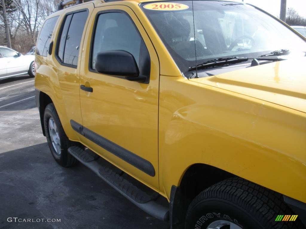 2005 Xterra S 4x4 - Solar Yellow / Steel/Graphite photo #4