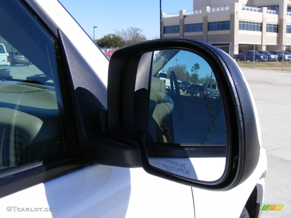 2003 Suburban 1500 LT - Summit White / Tan/Neutral photo #19