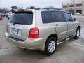 2001 Vintage Gold Metallic Toyota Highlander V6 4WD  photo #3