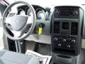 Melbourne Green Pearl - Grand Caravan SE Photo No. 16