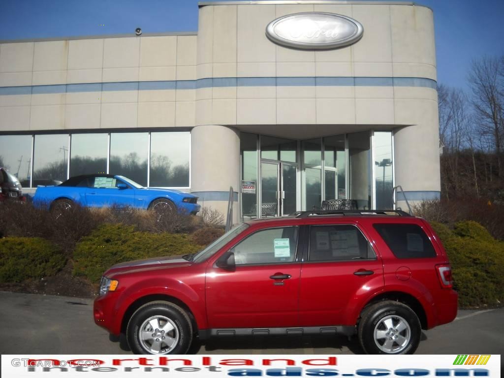 2010 Escape XLT V6 4WD - Sangria Red Metallic / Stone photo #1