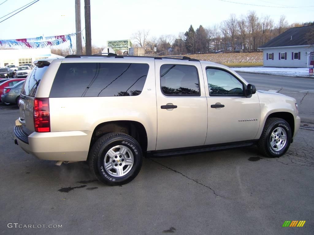 2007 Suburban 1500 LS 4x4 - Gold Mist Metallic / Light Cashmere/Ebony photo #3