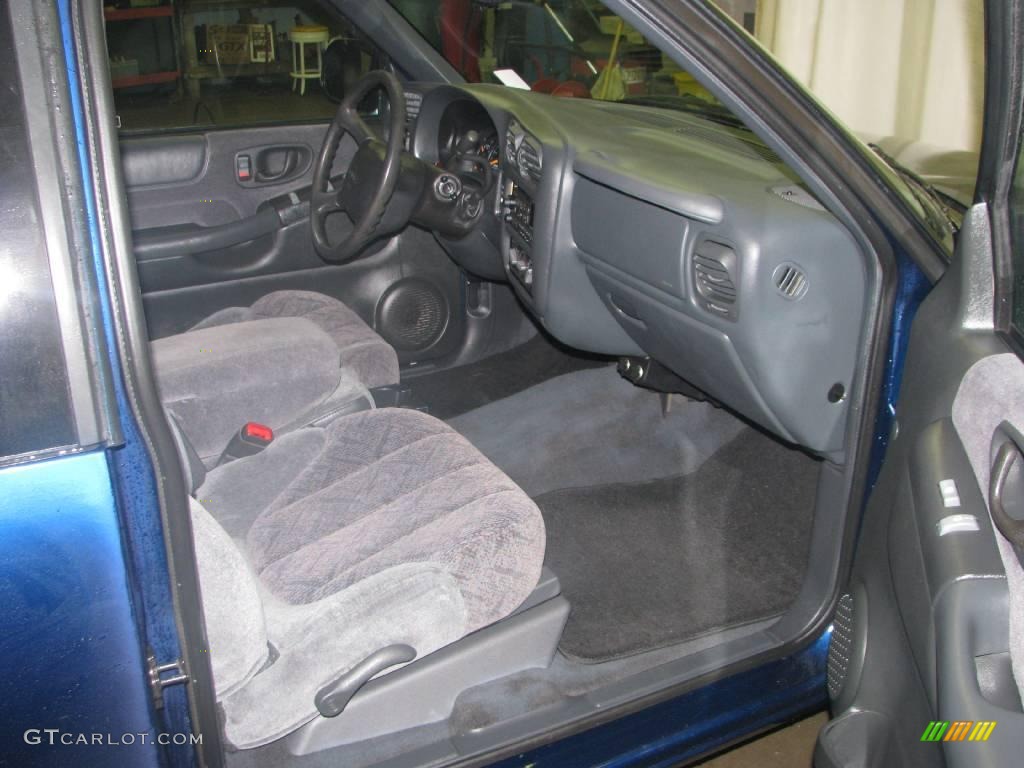 2000 Sonoma SLS Sport Extended Cab - Indigo Blue Metallic / Graphite photo #5
