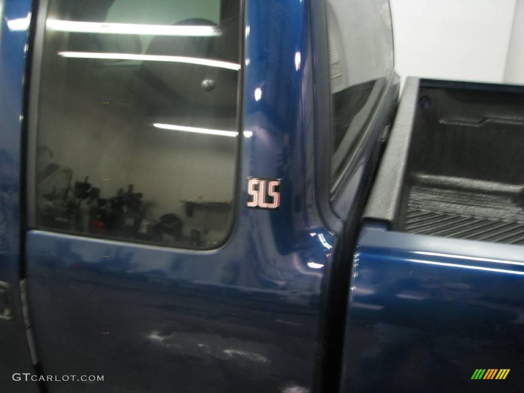 2000 Sonoma SLS Sport Extended Cab - Indigo Blue Metallic / Graphite photo #9
