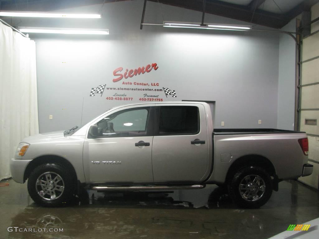 2006 Titan LE Crew Cab 4x4 - Radiant Silver / Graphite/Titanium photo #14