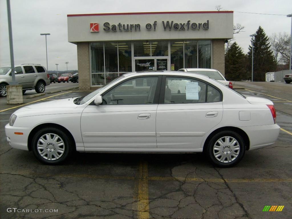 Nordic White Hyundai Elantra