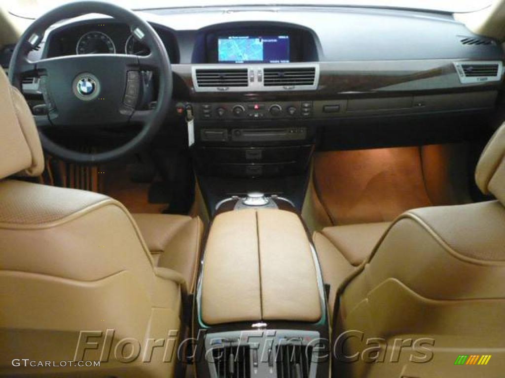 2005 7 Series 745i Sedan - Orient Blue Metallic / Black/Cream Beige photo #15