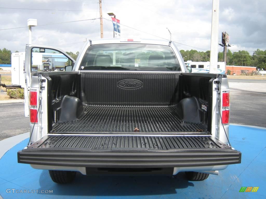 2010 F150 STX Regular Cab - Ingot Silver Metallic / Medium Stone photo #8