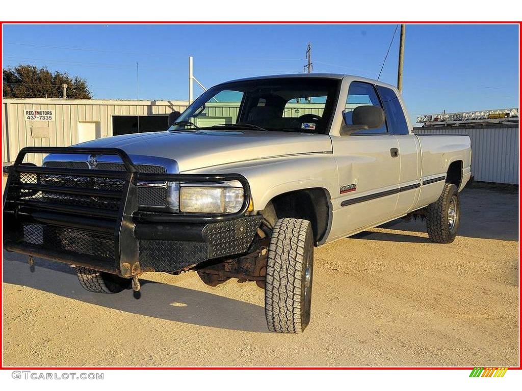 1998 Ram 2500 Laramie Extended Cab 4x4 - Bright White / Gray photo #1