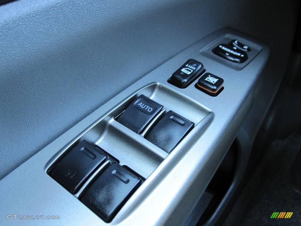 2005 Prius Hybrid - Super White / Gray/Burgundy photo #10