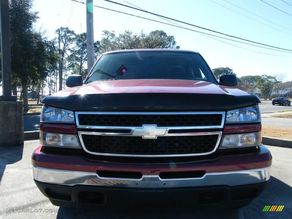 2006 Silverado 1500 LS Crew Cab 4x4 - Sport Red Metallic / Dark Charcoal photo #6