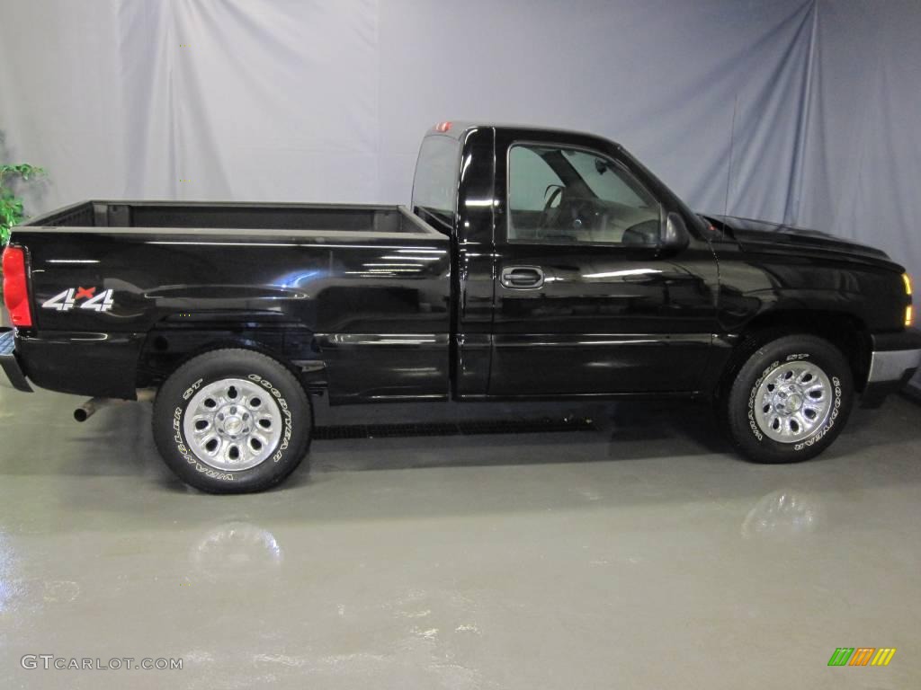 2007 Silverado 1500 Classic Work Truck Regular Cab 4x4 - Black / Dark Charcoal photo #5