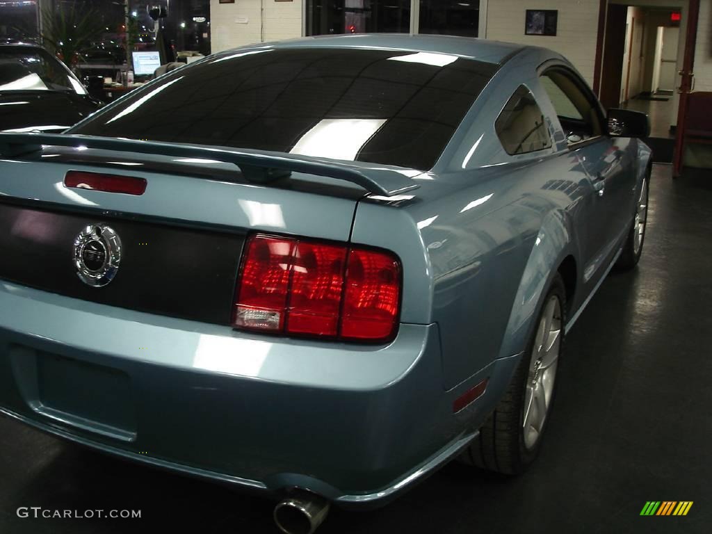2007 Mustang GT Premium Coupe - Windveil Blue Metallic / Medium Parchment photo #6