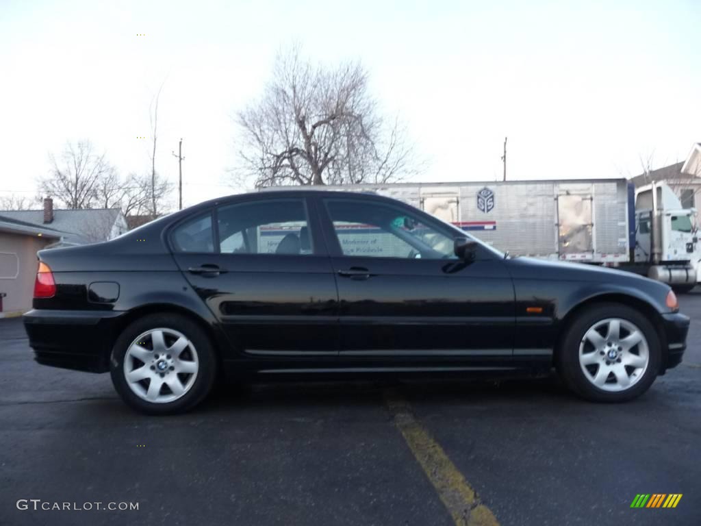 2001 3 Series 325i Sedan - Jet Black / Black photo #10