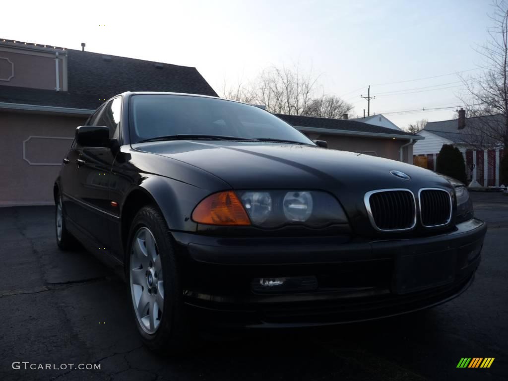 2001 3 Series 325i Sedan - Jet Black / Black photo #11