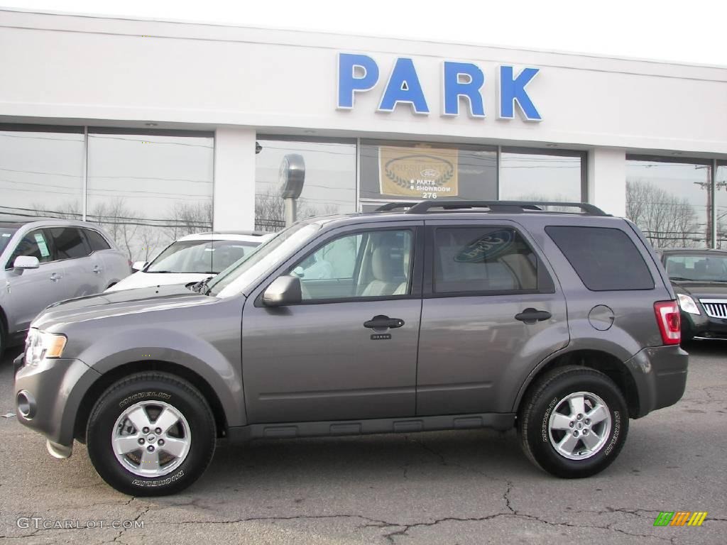 2009 Escape XLT V6 4WD - Sterling Grey Metallic / Stone photo #24