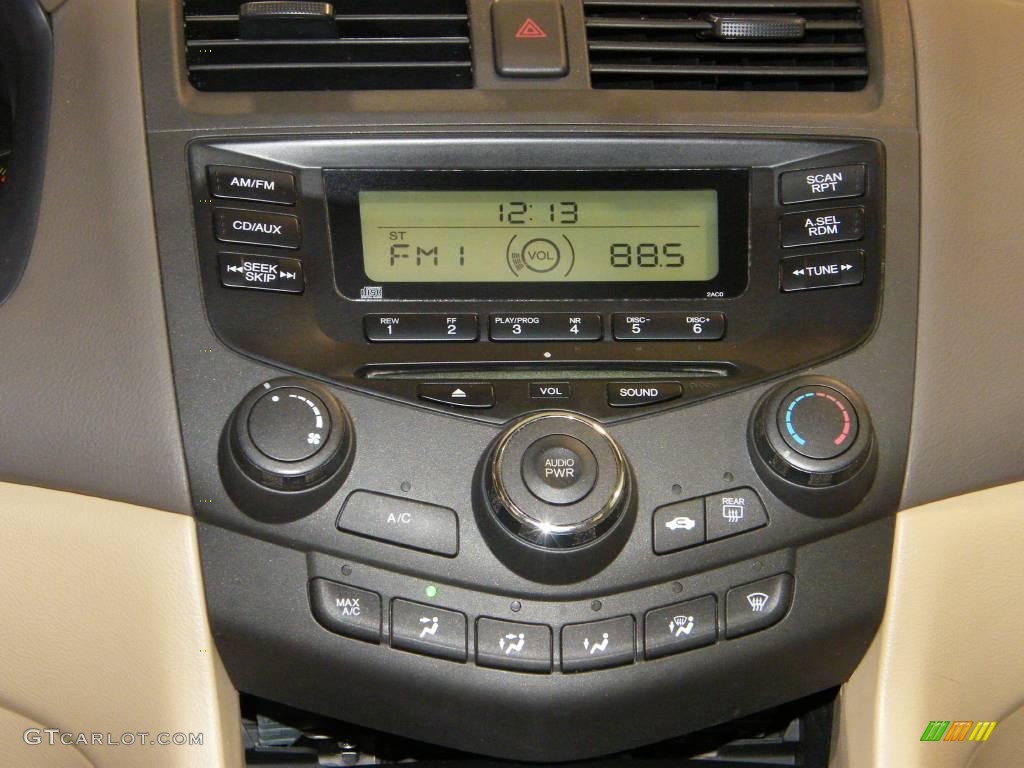 2003 Accord LX Sedan - Taffeta White / Ivory photo #20