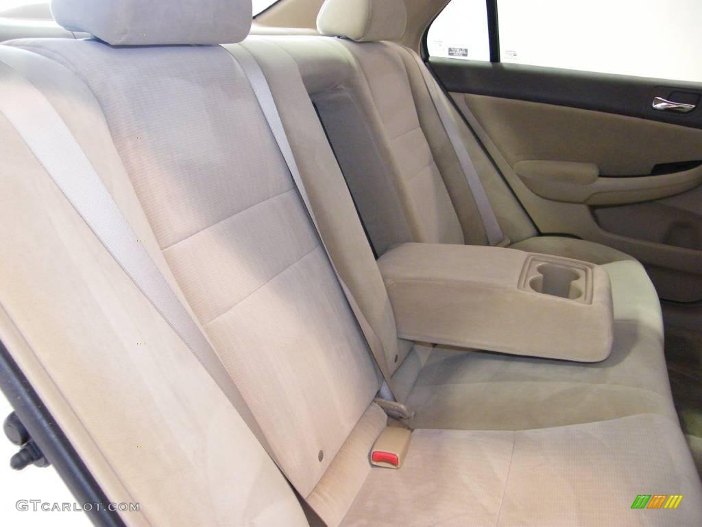 2003 Accord LX Sedan - Taffeta White / Ivory photo #25