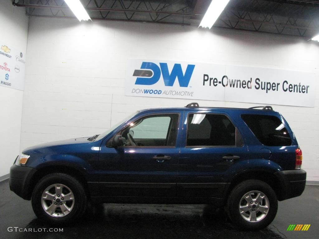 2007 Escape XLT V6 - Vista Blue Metallic / Medium/Dark Pebble photo #5