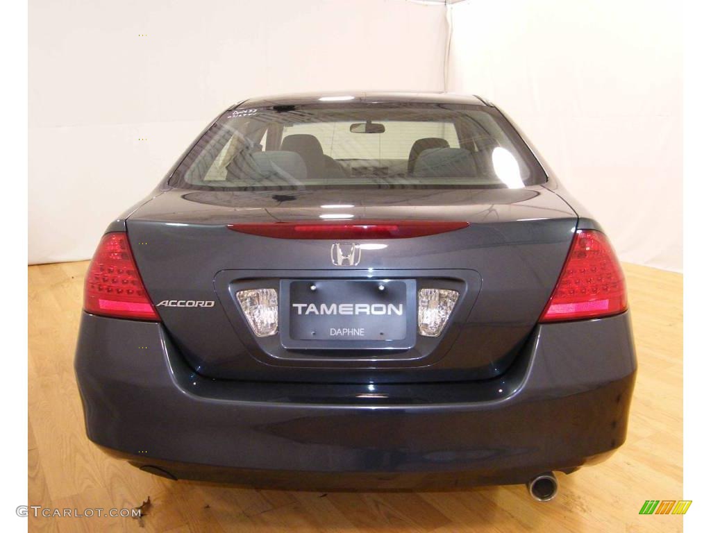 2007 Accord SE Sedan - Graphite Pearl / Gray photo #4
