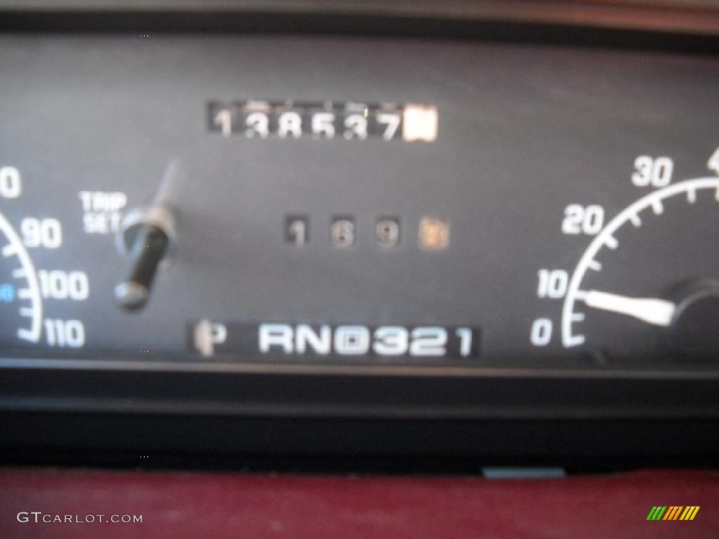 1994 Regal Custom Sedan - Bright White / Red photo #12
