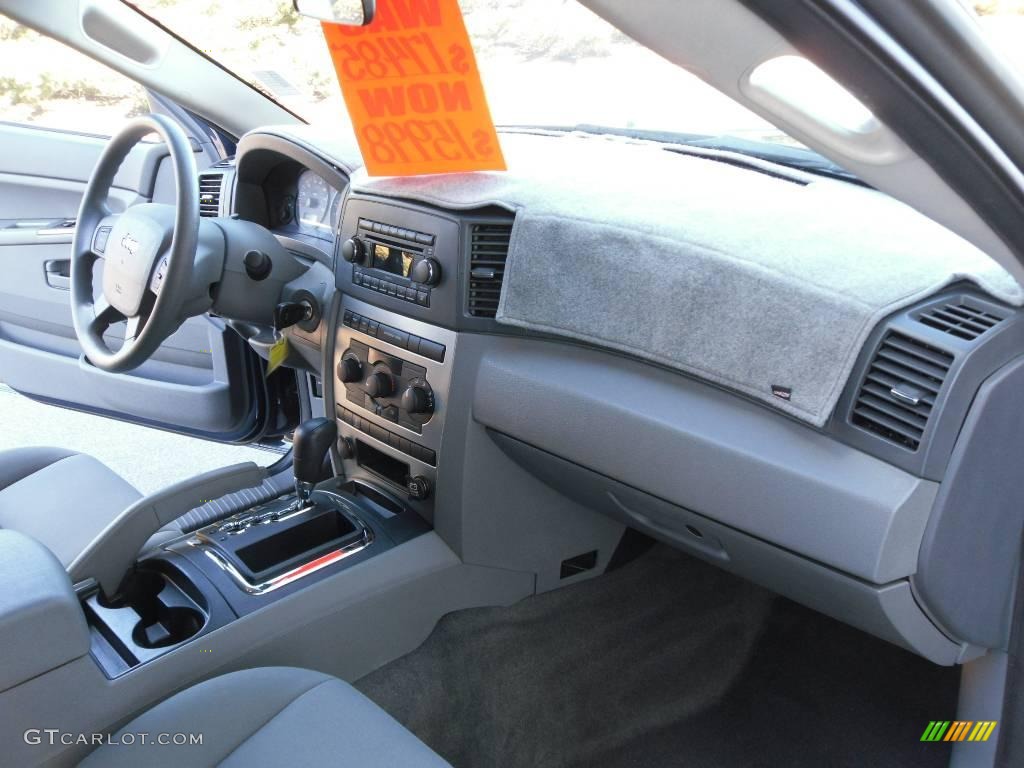 2006 Grand Cherokee Laredo - Midnight Blue Pearl / Medium Slate Gray photo #15